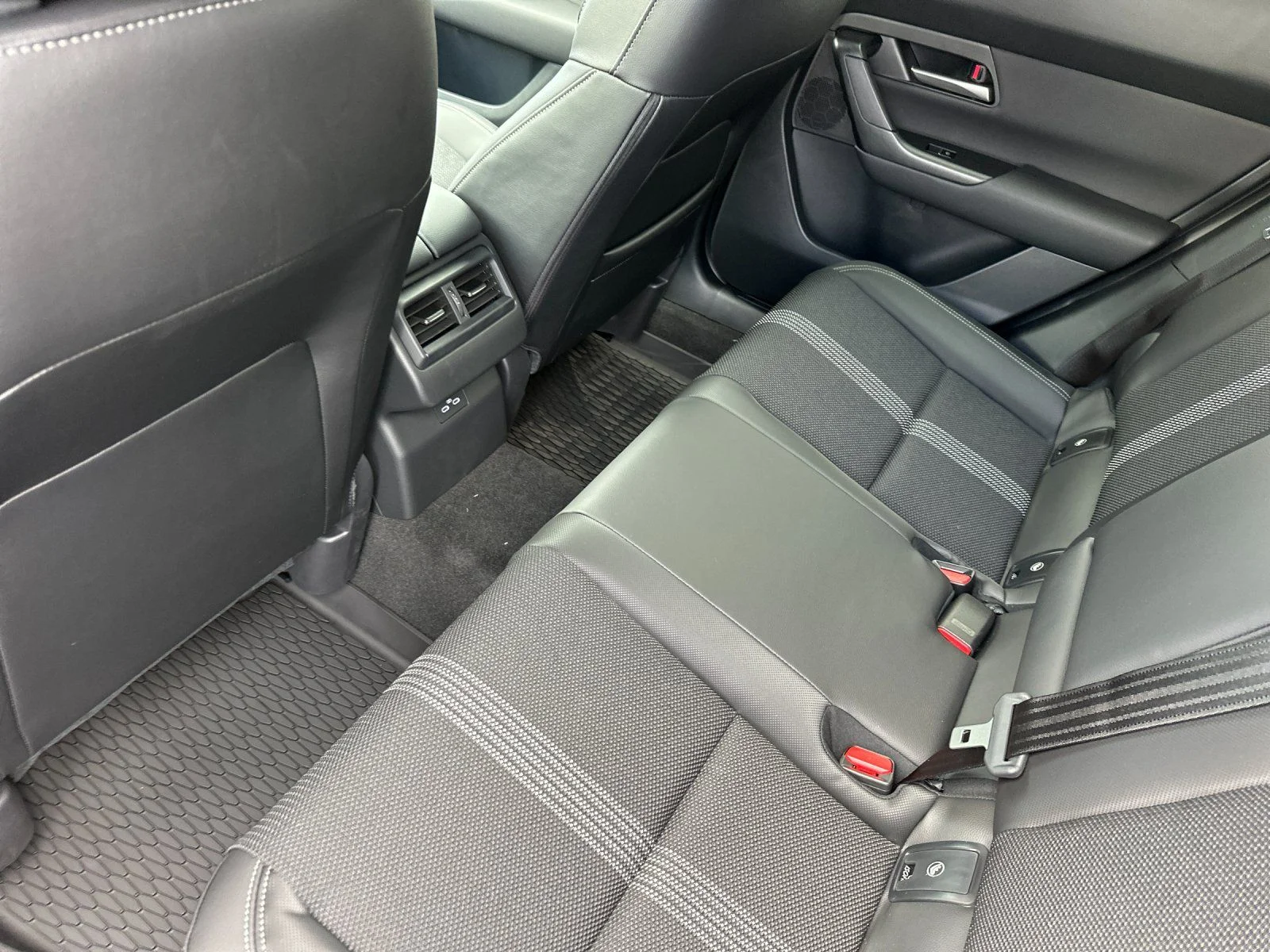 2025 Mazda CX-50 Preferred - Photo 11