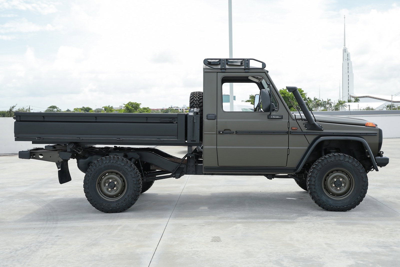 Used 1994 Green Mercedes-Benz  image 6