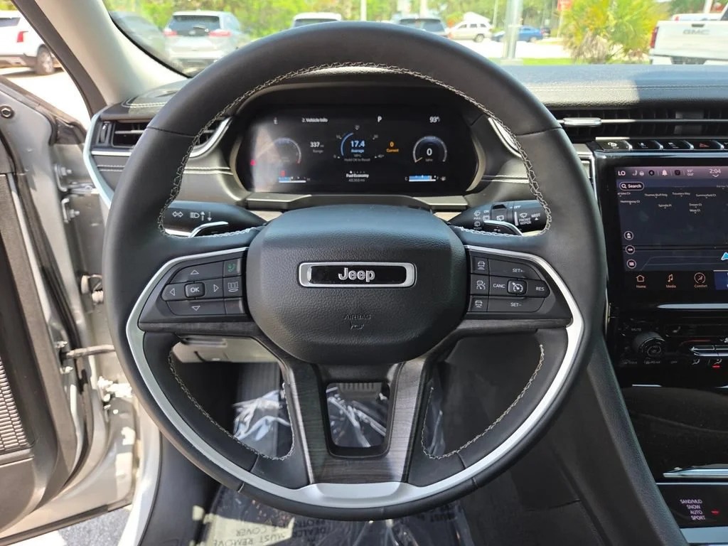 Certified Used 2023 Silver Zynith Jeep Limited image 35