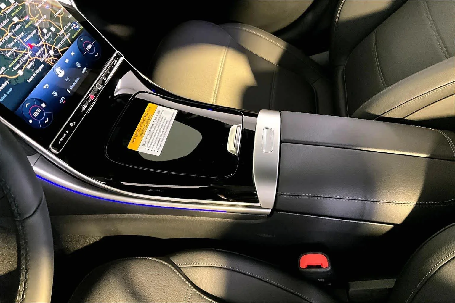 New 2026 Graphite Grey Metallic Mercedes-Benz C 300 image 10