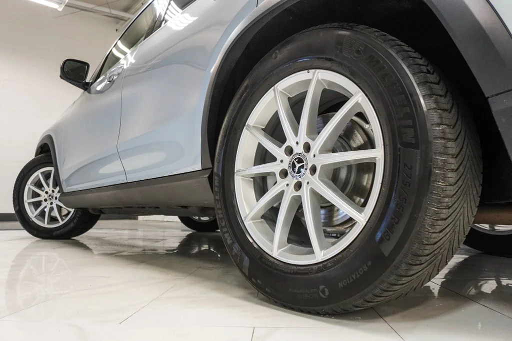 Used 2025 Gray Mercedes-Benz GLE 350 image 34