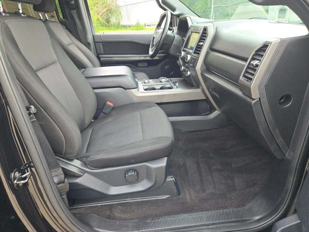 Used 2021 Black Ford XLT image 6