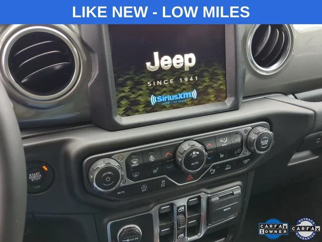 Used 2023 White Jeep Sahara image 26