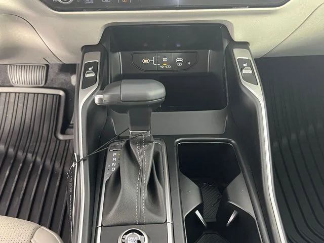 2025 Kia Sorento S - Photo 25