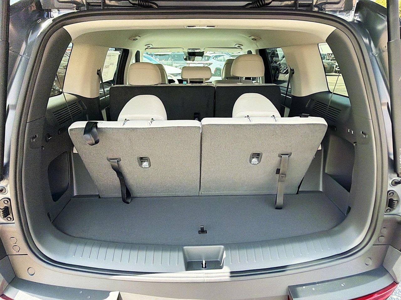 New 2026 Ecotronic Gray Hyundai SE image 12