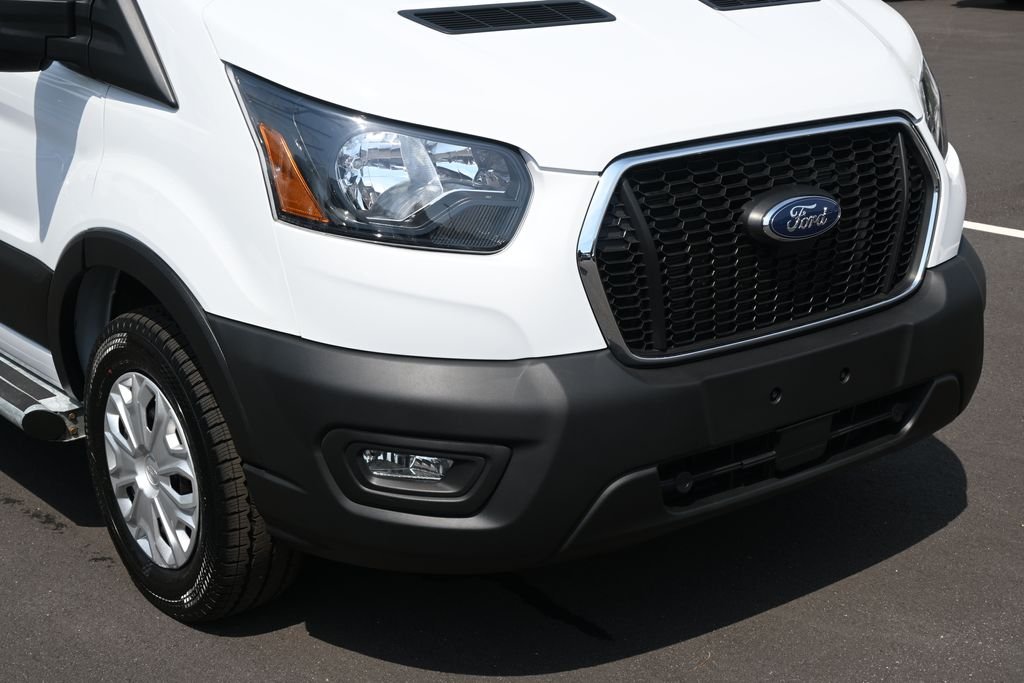 Used 2025 White Ford Base image 28