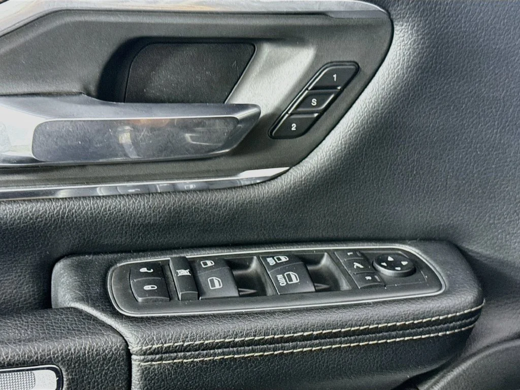 Used 2019 Black Ram Laramie image 20