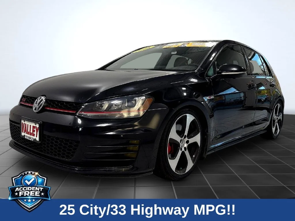 Used 2016  Volkswagen  image 3