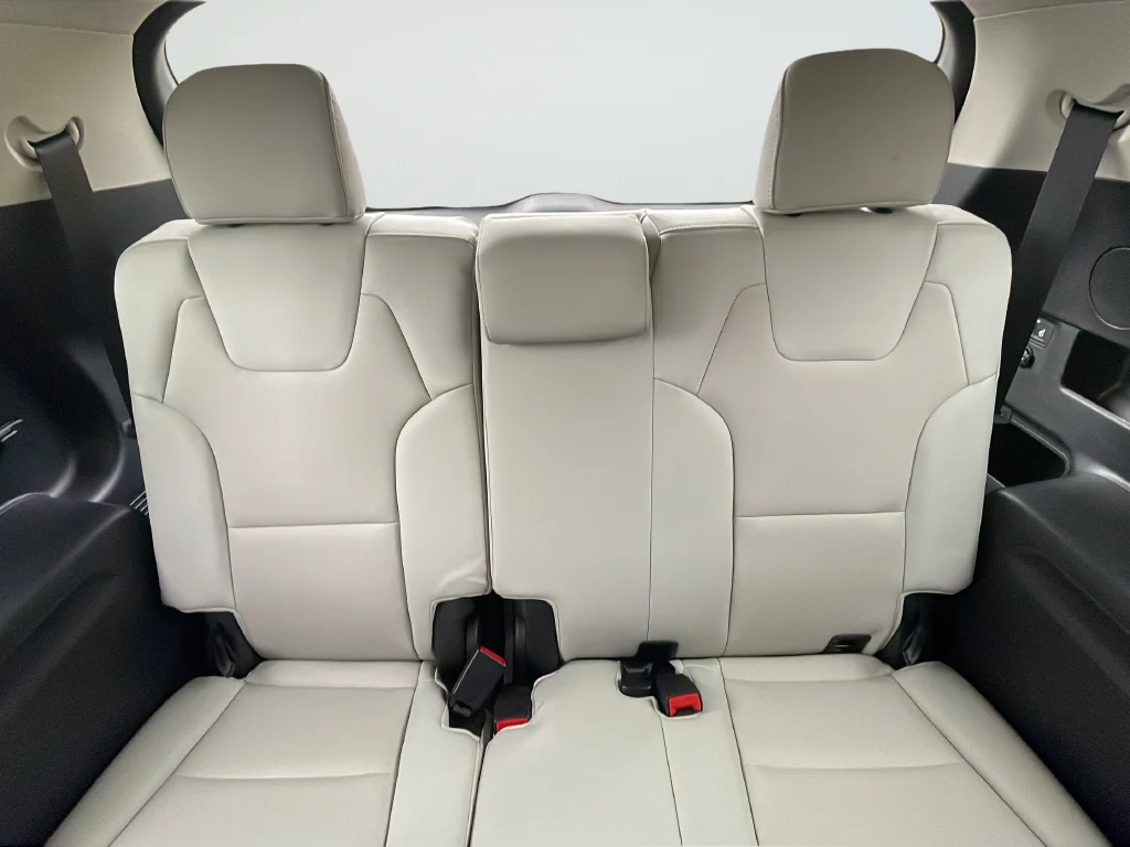 Used 2022 Gray Kia EX image 29