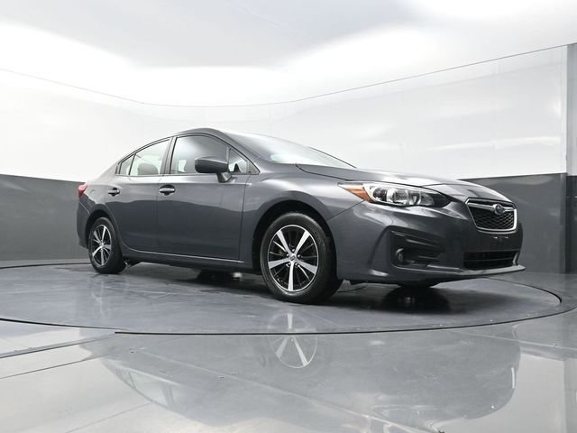 Used 2019 Gray Subaru 2.0i Premium image 31