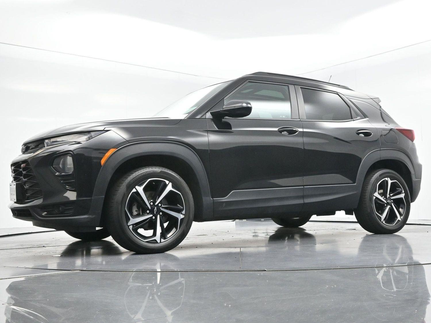 Used 2022 Mosaic Black Metallic Chevrolet RS image 45