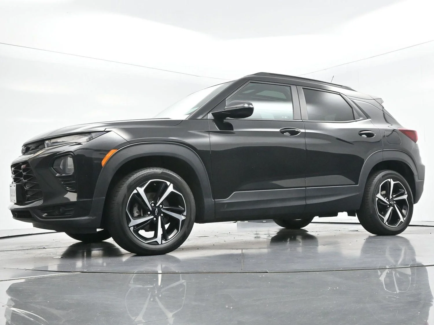 Used 2022 Mosaic Black Metallic Chevrolet RS image 45