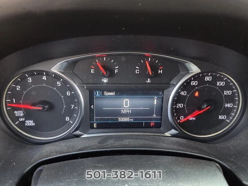 Used 2024 Summit White GMC FWD 4DR SLE image 29