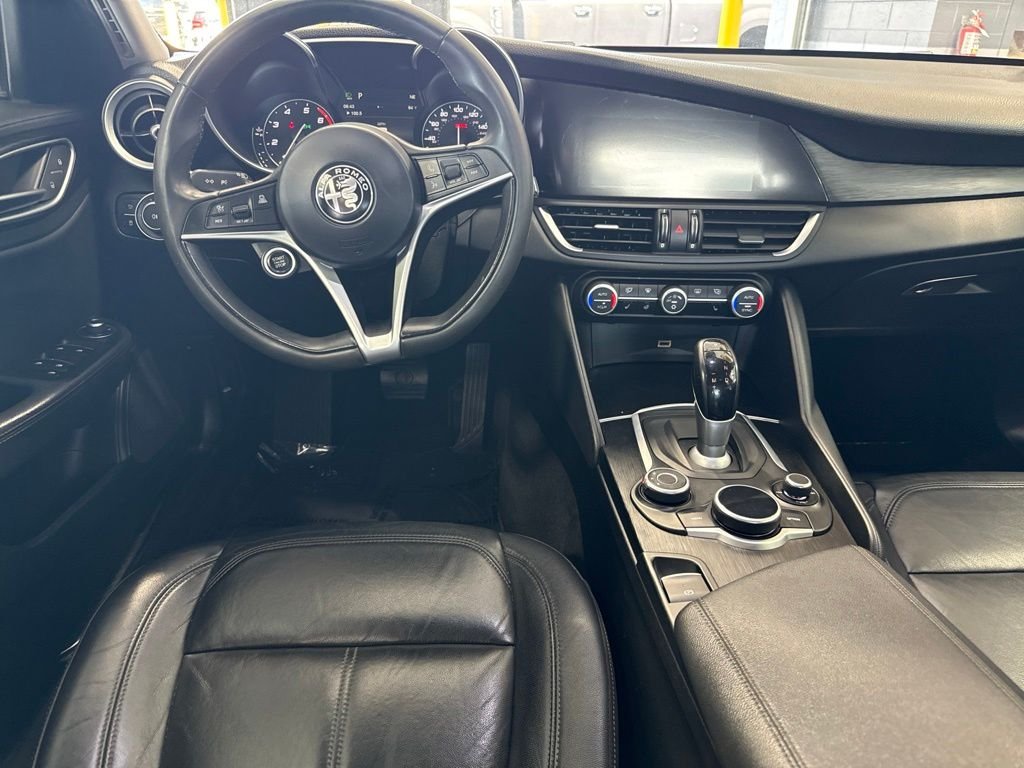Used 2017 Red Alfa Romeo Base image 14
