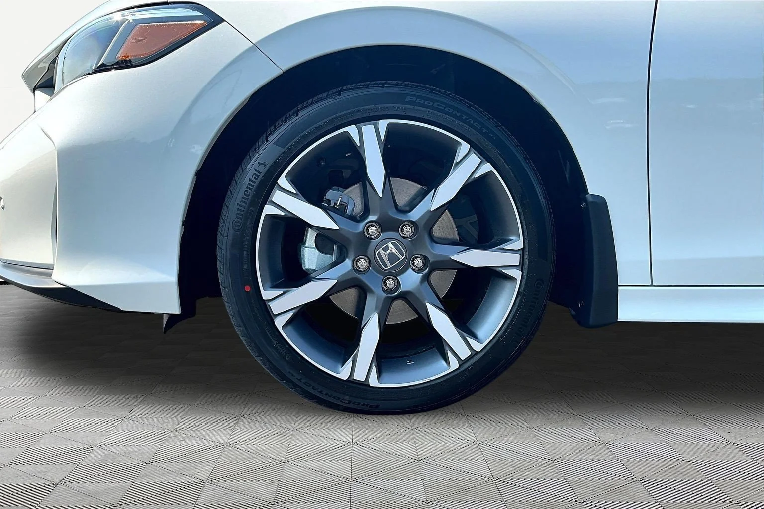 New 2026 Platinum White Pearl Honda Sport Touring image 13