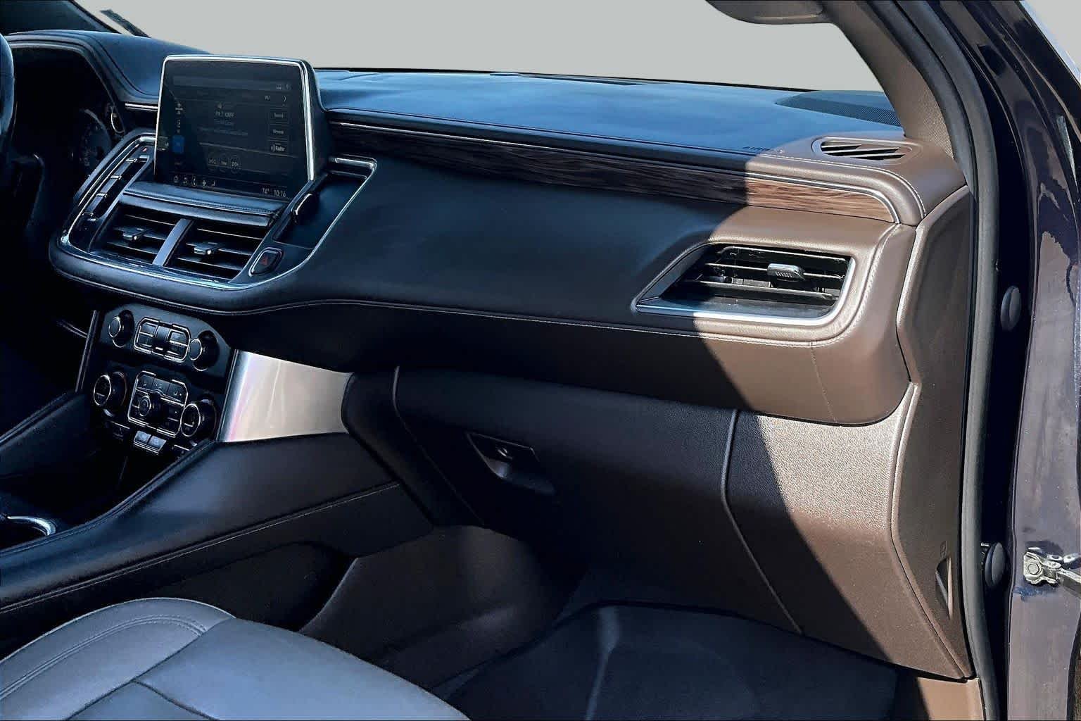 Used 2021 Midnight Blue Metallic Chevrolet Z71 image 31