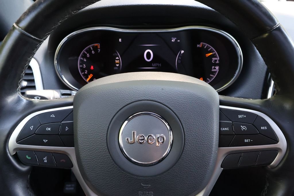 Used 2022 Red Jeep Limited image 28