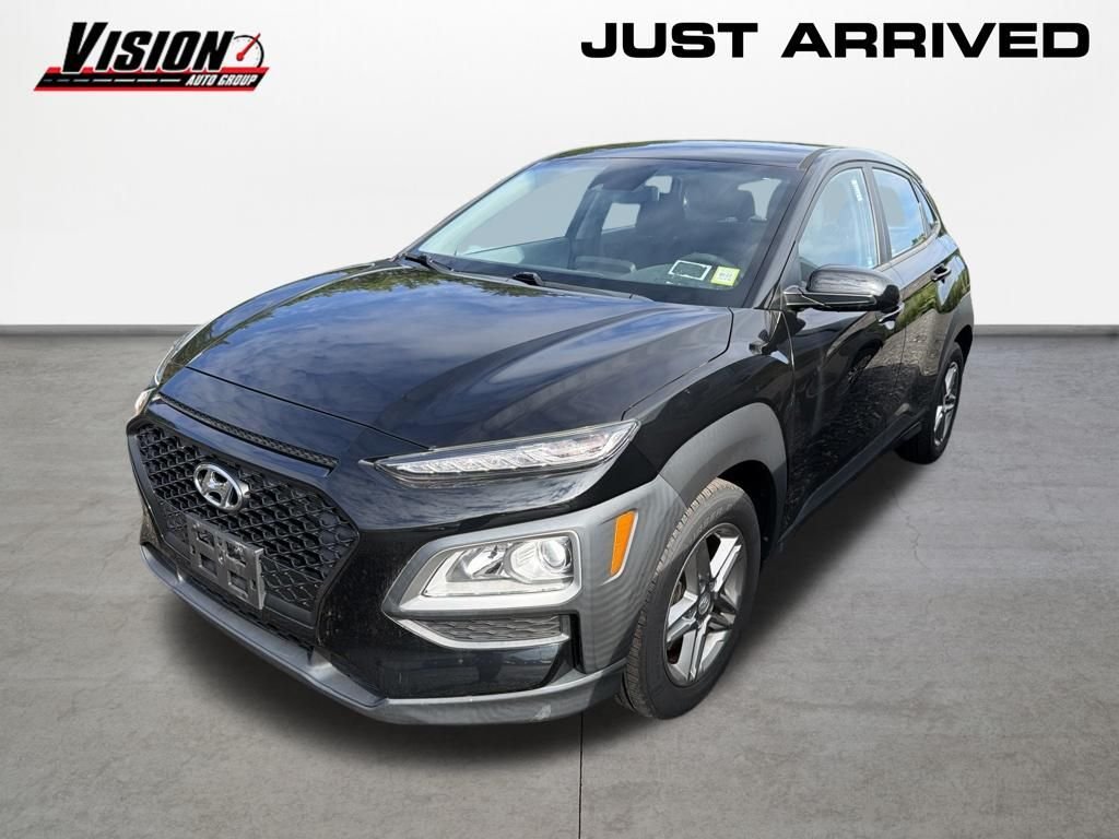 Used 2020 Black Hyundai SE image 1