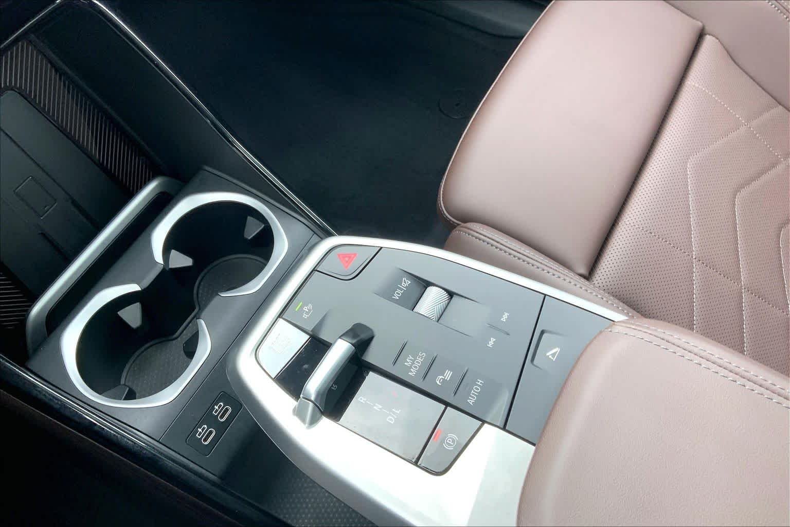 Used 2025 Skyscraper Grey Metallic BMW xDrive28i image 16