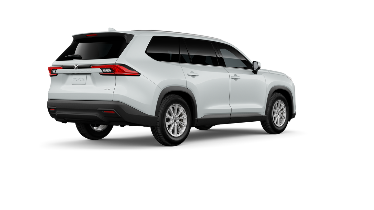 New 2026 Wind Chill Pearl Toyota XLE image 10