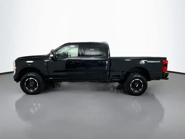 New 2027 Agate Black Metallic Ford F-250® Lariat® image 4