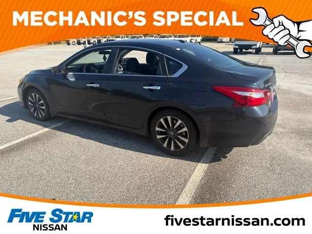 Used 2017 Blue Nissan 2.5 SV image 13