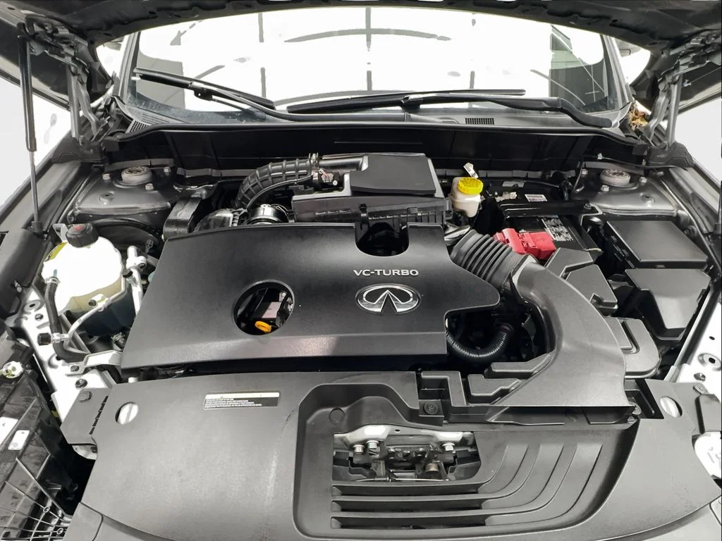 Used 2025 Gray INFINITI LUXE image 18
