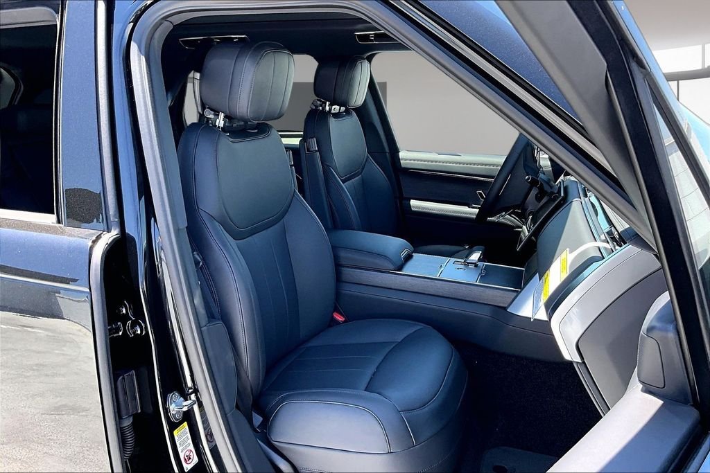 New 2026  Land Rover SE image 11
