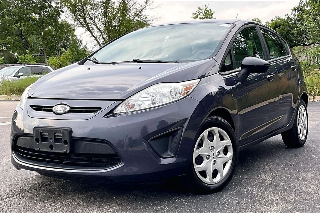 Used 2013 Purple Ford S image 10