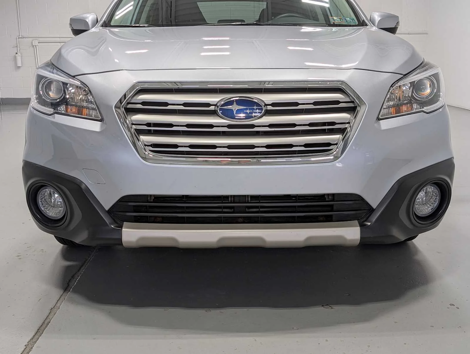 Used 2016 Ice Silver Metallic Subaru 2.5i Limited image 2