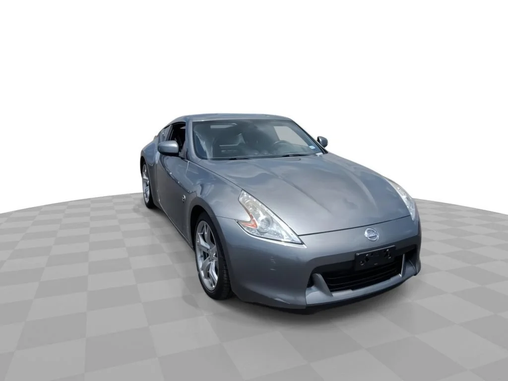 Used 2011 Gray Nissan 2dr Cpe Auto image 2