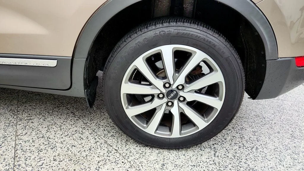 Used 2019 Iced Mocha Metallic Lincoln Reserve AWD w/ 2.3L Turbo, Technology Pkg & Climate Pkg image 9