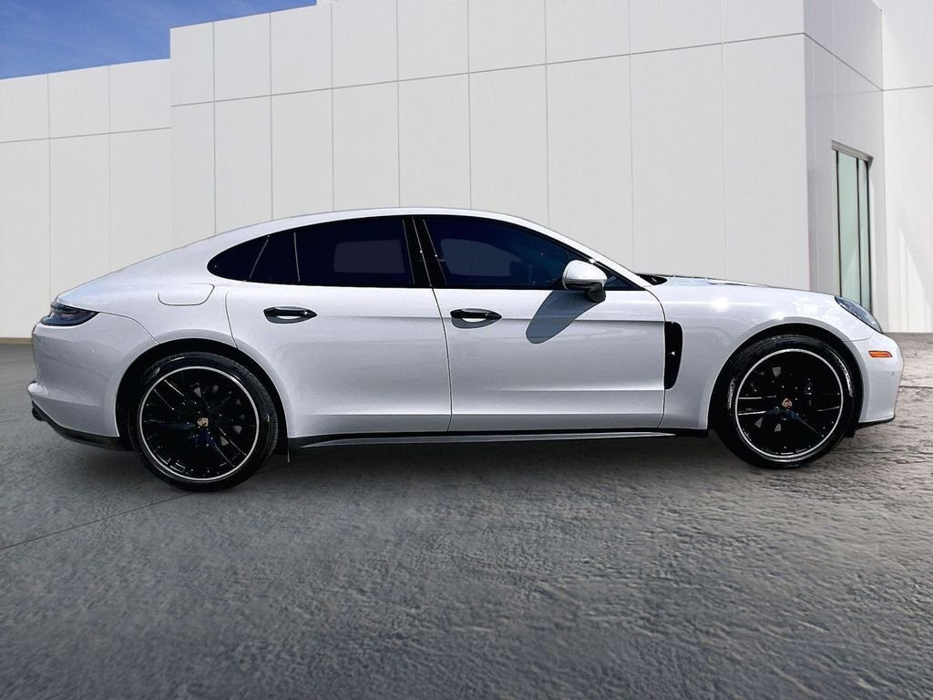 Used 2023  Porsche 4 Platinum Edition image 8