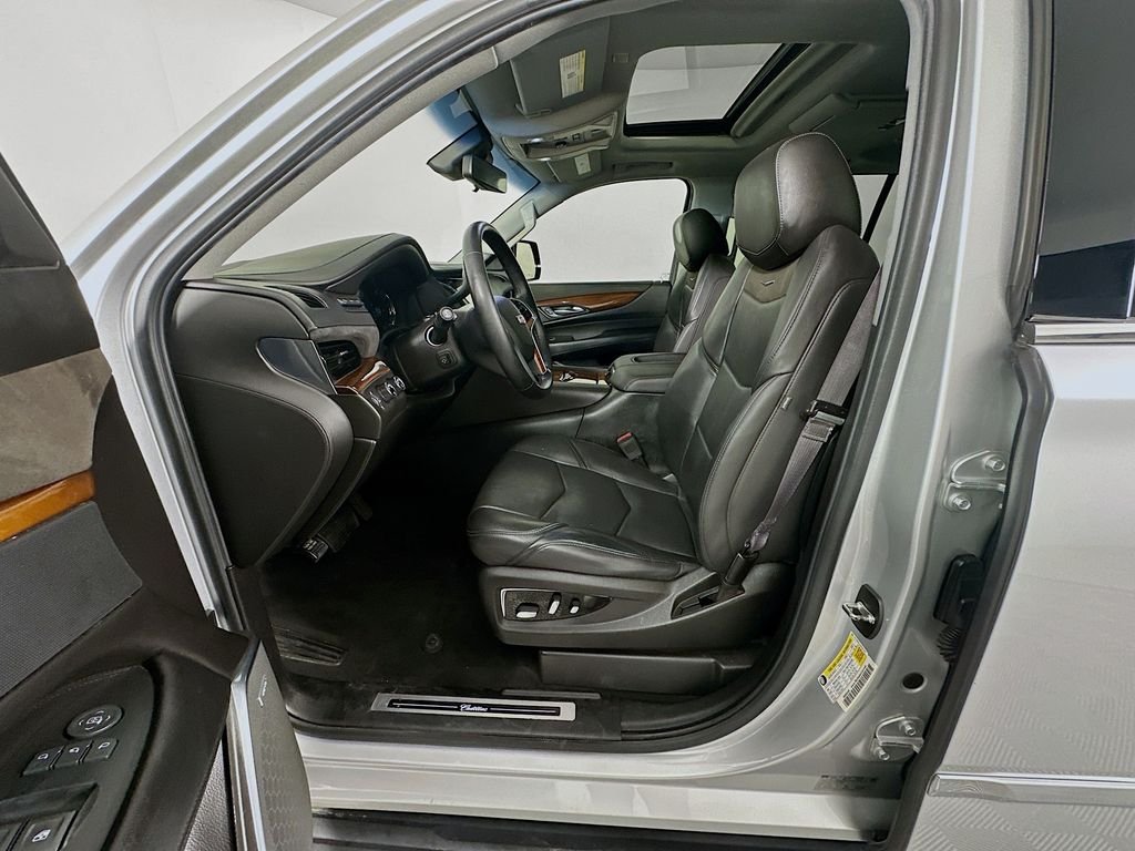 Used 2017 Radiant Silver Metallic Cadillac Luxury image 22