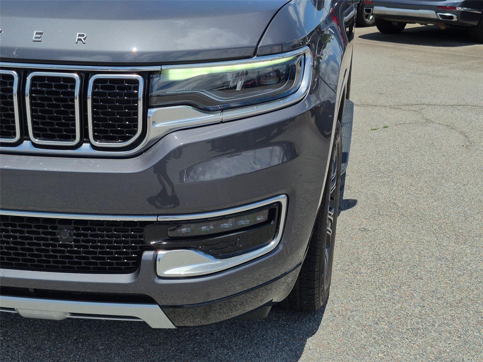 Used 2023 Baltic Gray Metallic Clearcoat Jeep Series II image 9