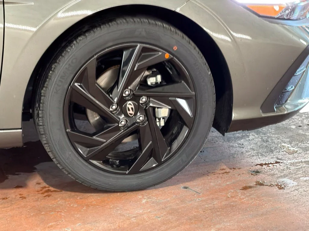 New 2026 Amazon Gray Hyundai SEL Sport Plus image 9