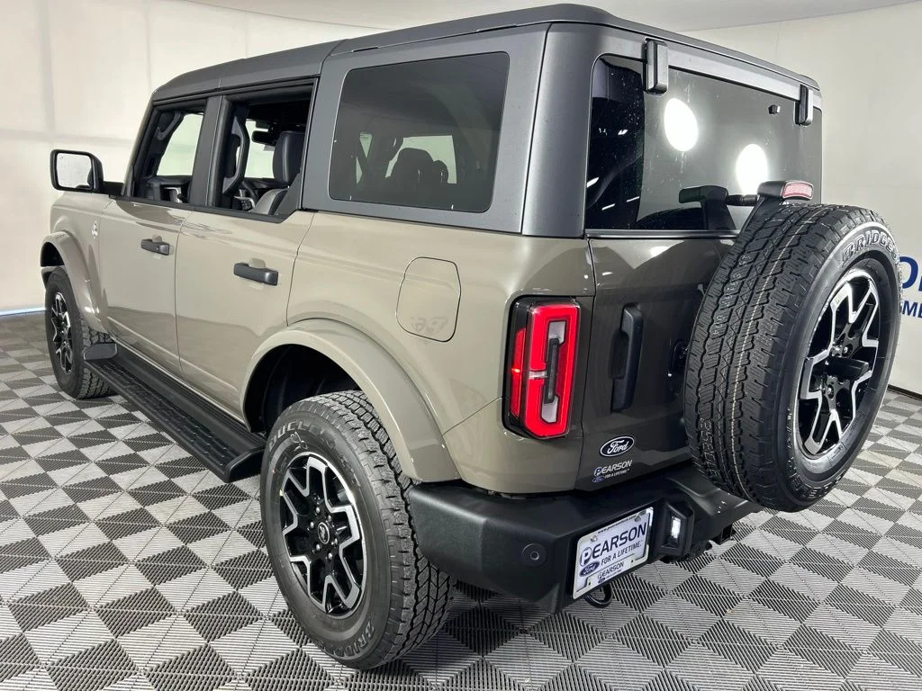 New 2026 Gray Ford Outer Banks image 10
