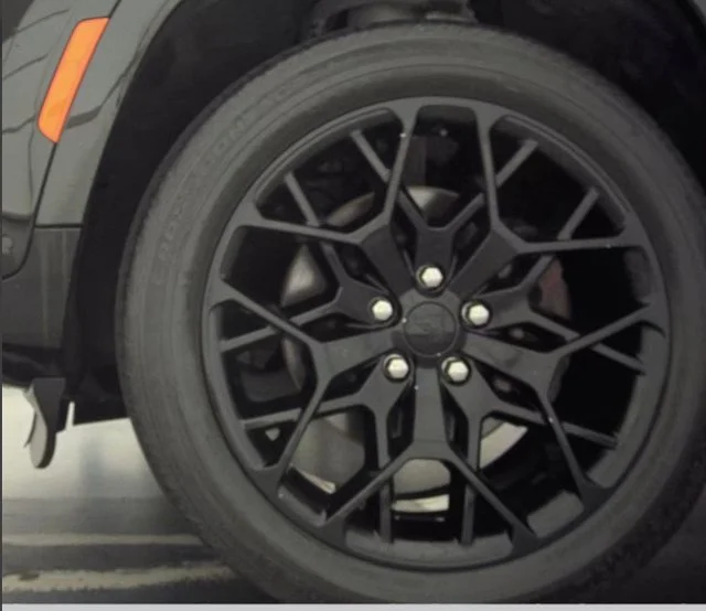 Used 2022 Black Jeep Summit Reserve image 17