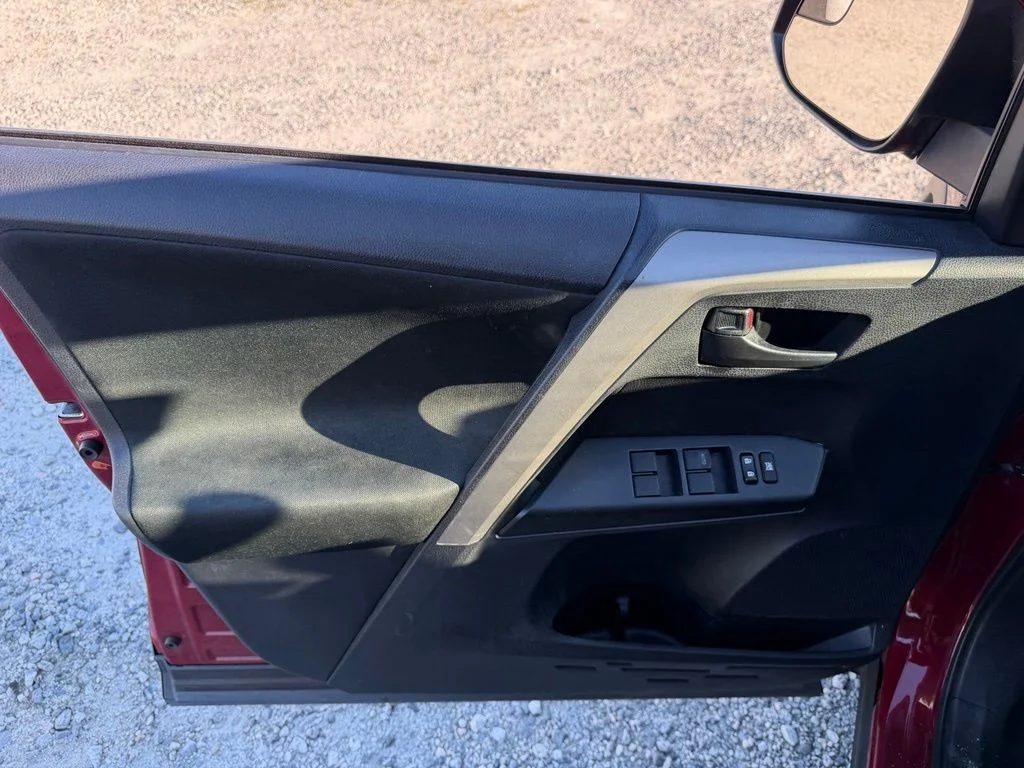 Used 2018 Red Toyota LE image 18