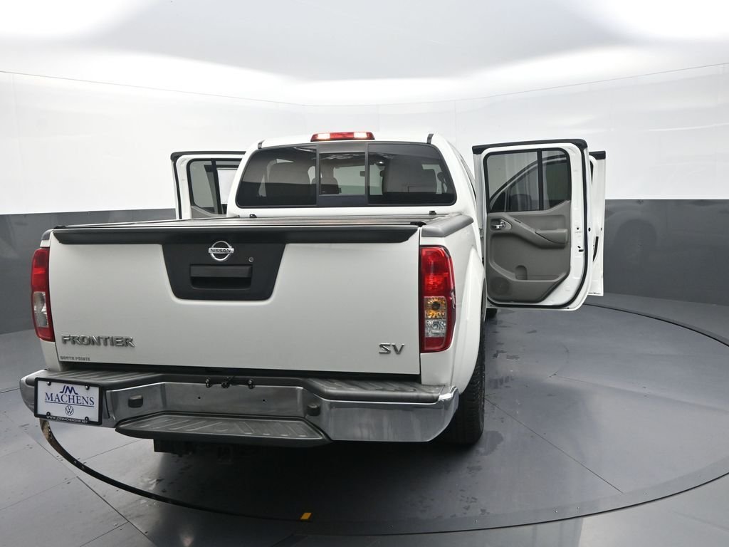 Used 2017 White Nissan SV image 35