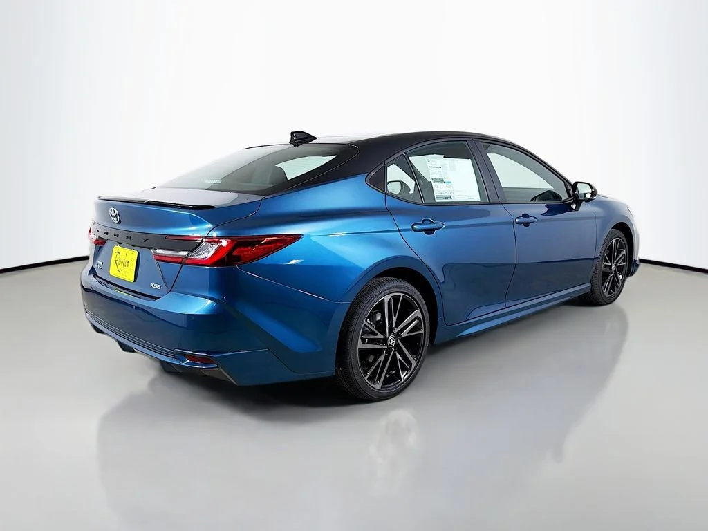 2026 Toyota Camry XSE - Photo 5