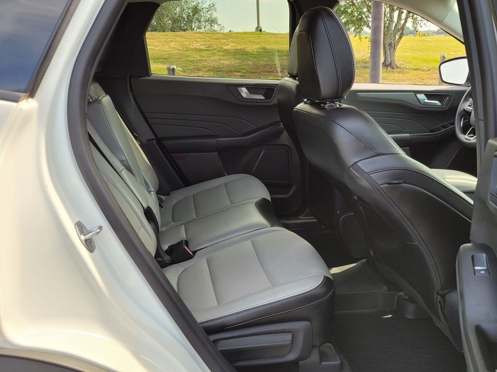 Used 2024 White Ford Base image 15