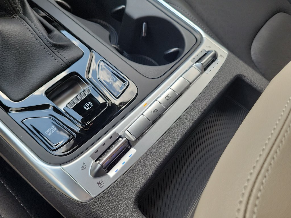 New 2026 Ivory Silver Kia SX image 37