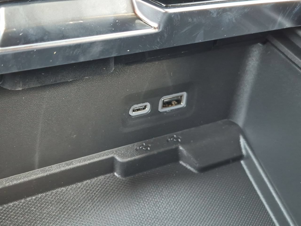 2026 GMC Yukon XL Denali - Photo 32