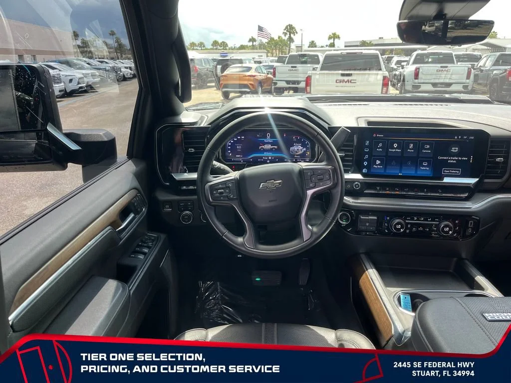 Used 2024 Black Chevrolet High Country image 13
