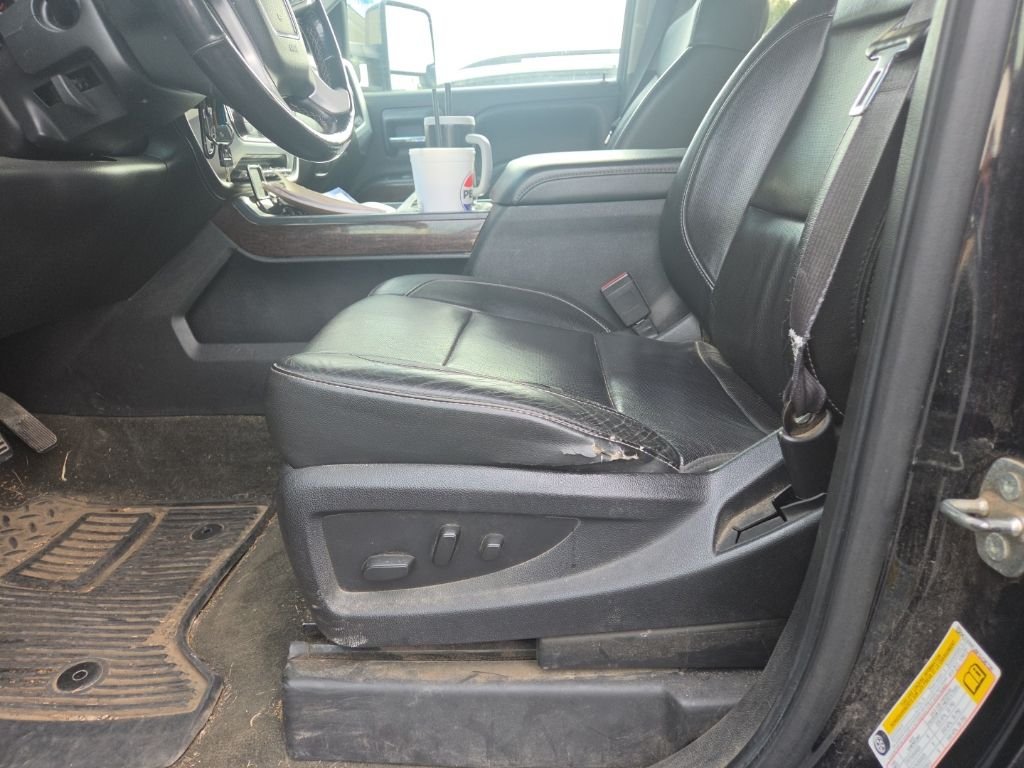 Used 2015 Black GMC SLT image 3