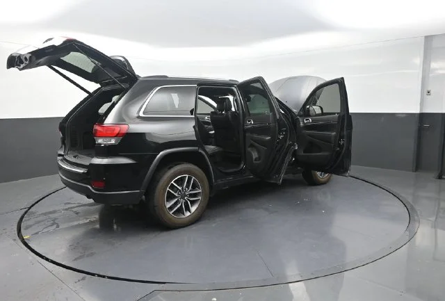 Used 2021 Black Jeep Limited image 36