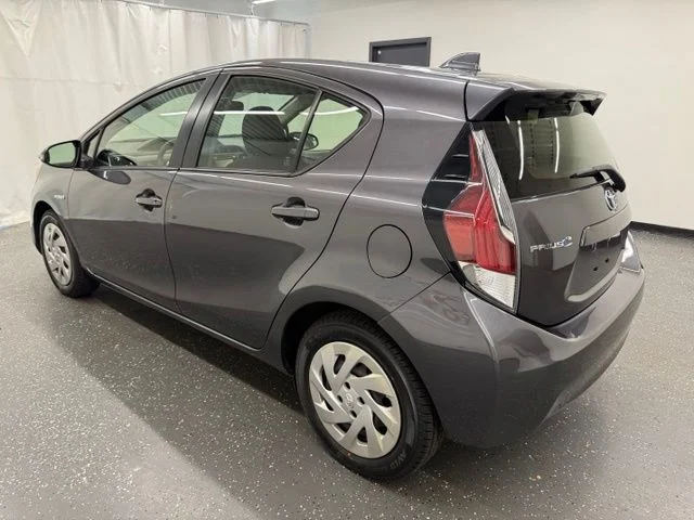 Certified Used 2016  Toyota Two image 4
