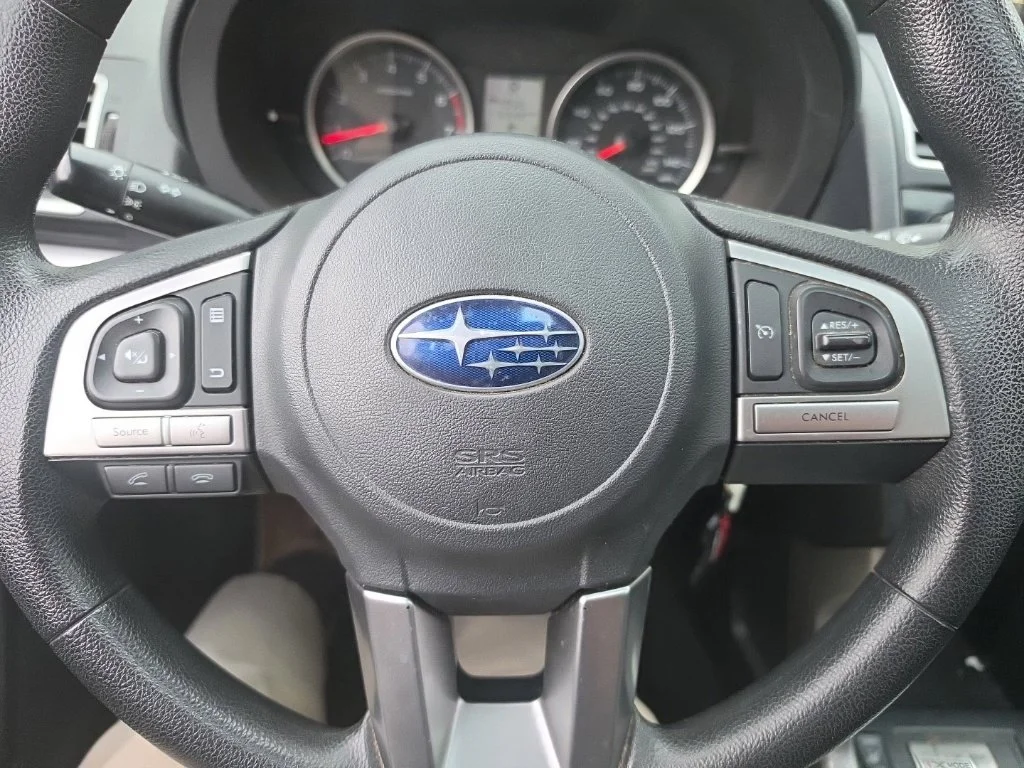 Used 2017 Silver Subaru 2.5i Premium image 19