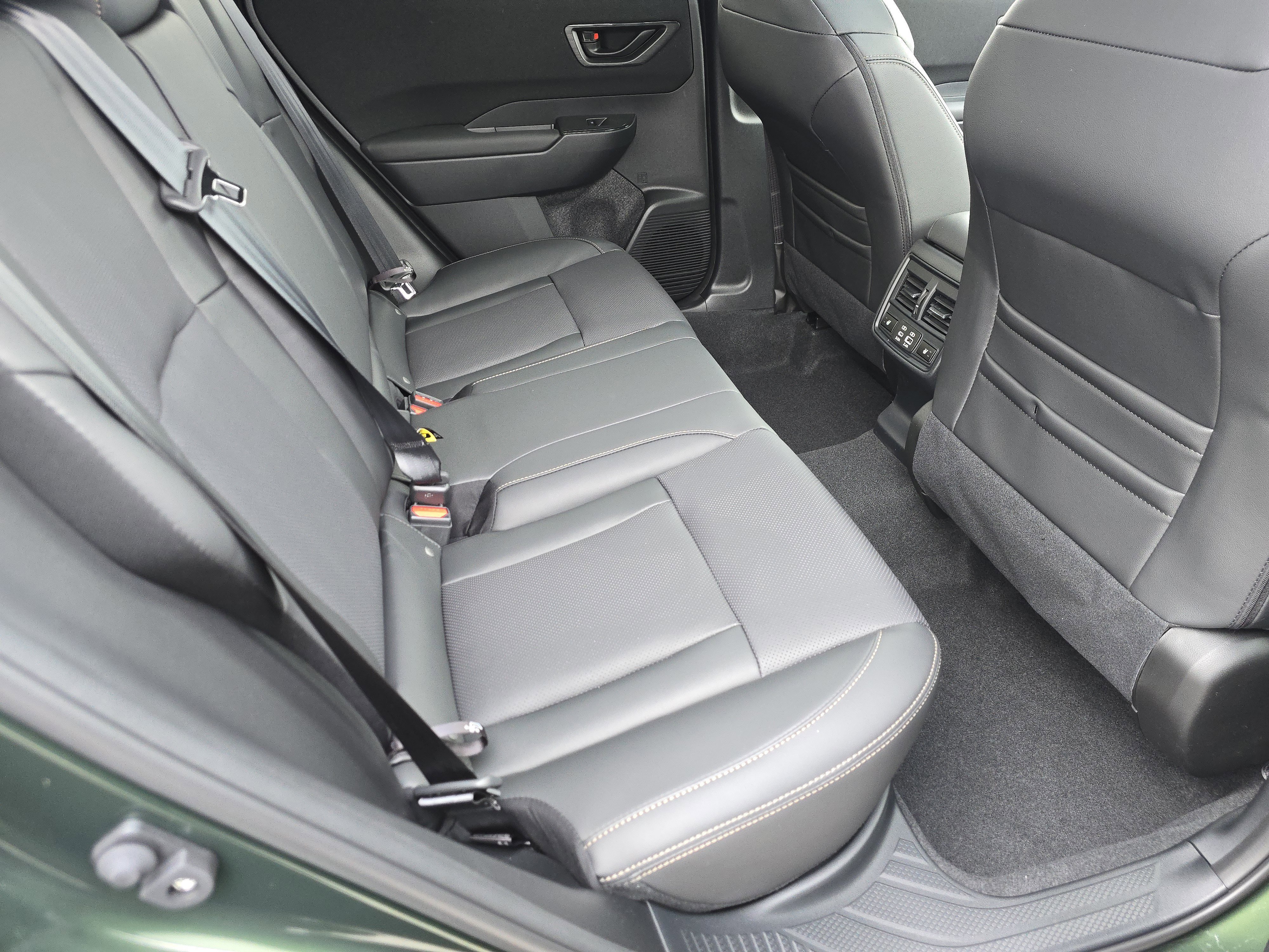 2026 Subaru Outback Limited - Photo 18